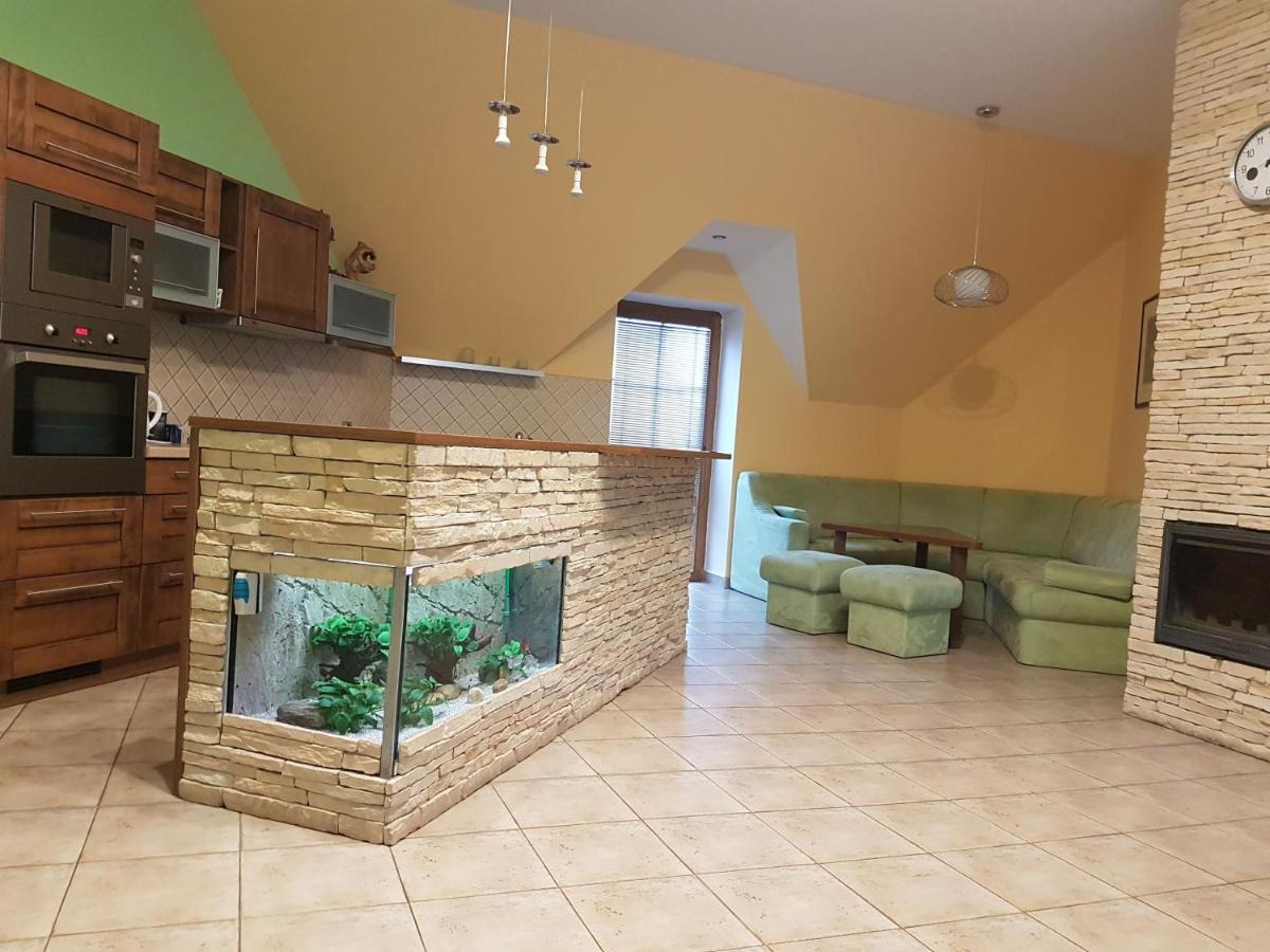 Apartman V Aleji Slavkov u Brna Εξωτερικό φωτογραφία