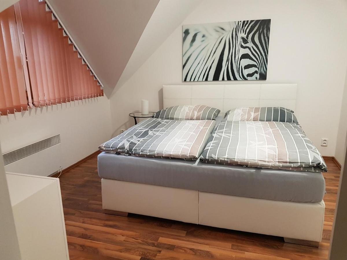 Apartman V Aleji Slavkov u Brna Εξωτερικό φωτογραφία